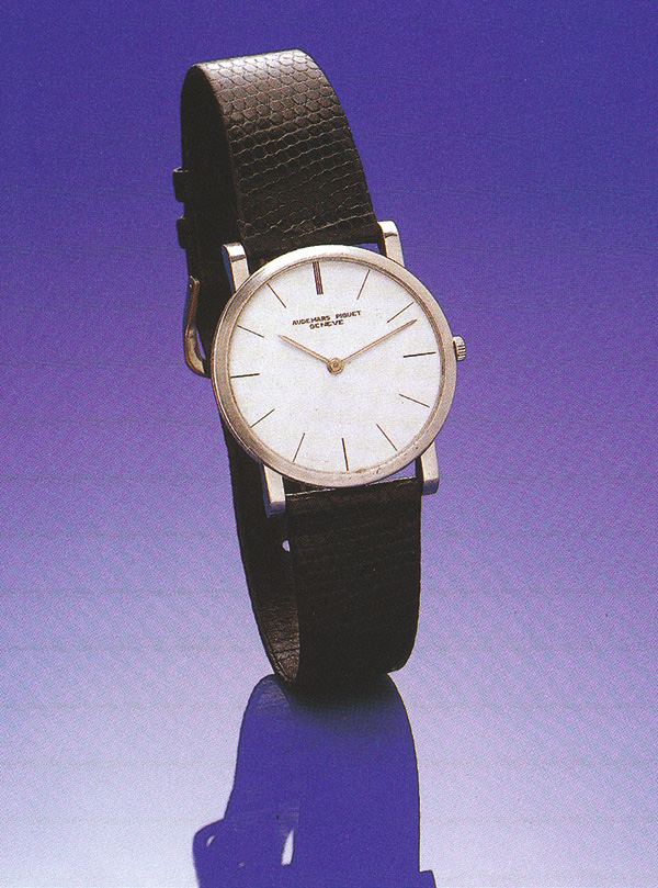 1946년 두께 1.64mm의 초박형으로, 세계에서 가장 작은 손목시계용 핸드 와인딩 무브먼트 개발
